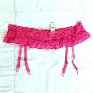 Victoria’s Secret Lace Garter Belt, NWT!